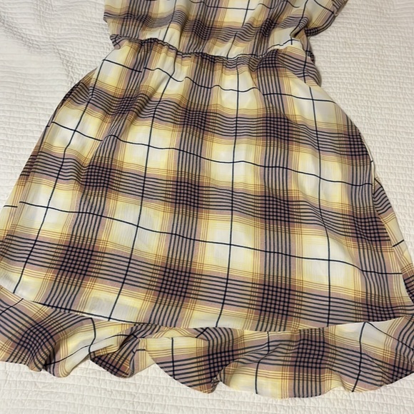 Plaid Charming Charlie Wrap Midi Ruffled Dress/ Size 1X - Picture 9 of 10